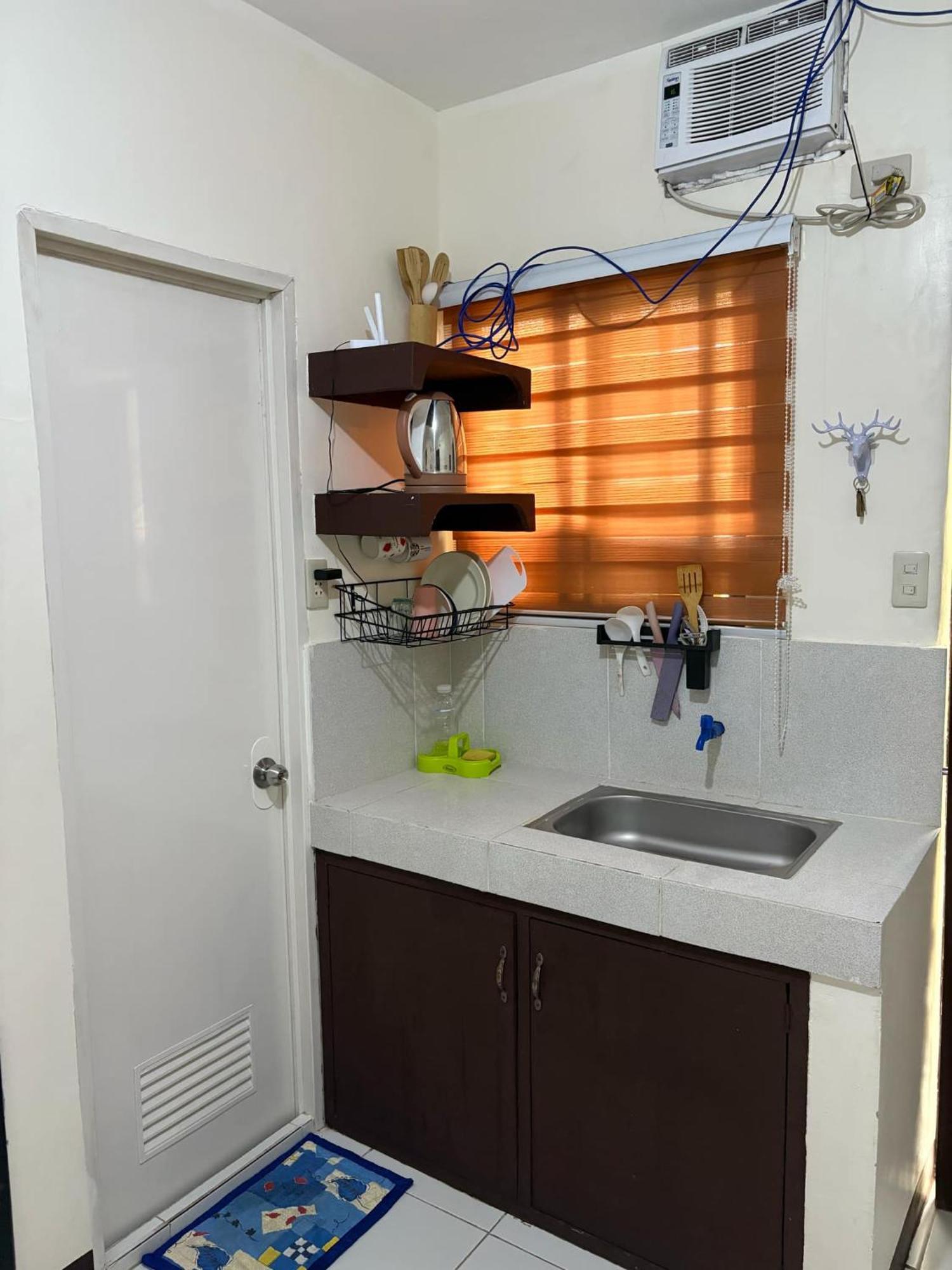 Airport Villamor Transient Rooms Manila Exterior foto